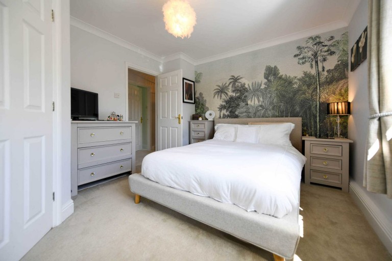 Images for Deringwood, Smarden Road, Pluckley