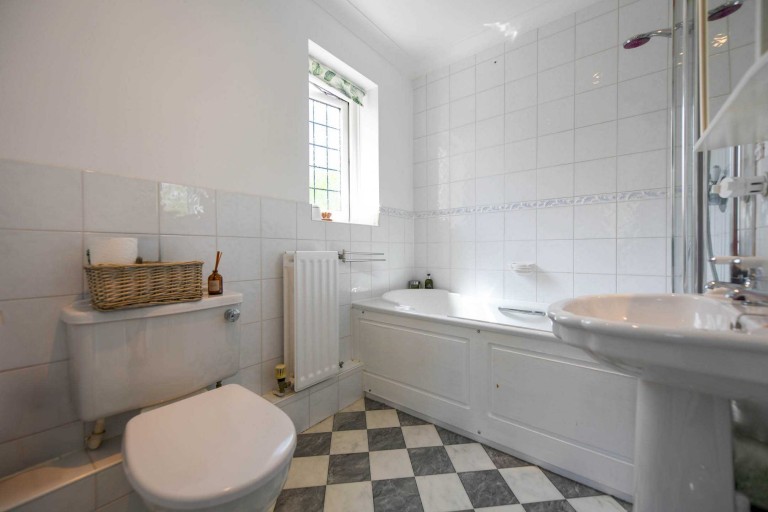 Images for Deringwood, Smarden Road, Pluckley