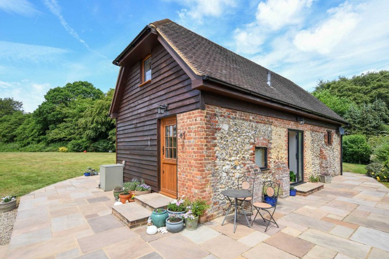 Images for Oak Tree Barn, Stalisfield Church Road, Charing
