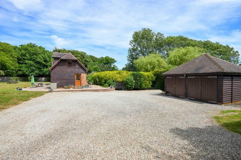 Images for Oak Tree Barn, Stalisfield Church Road, Charing
