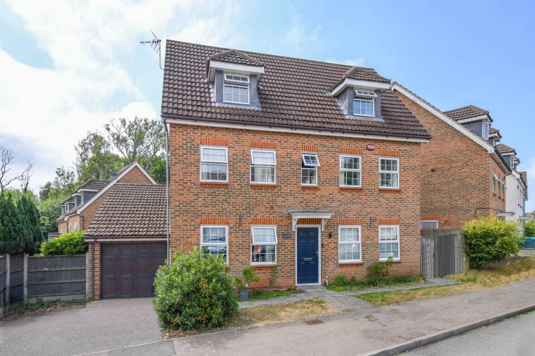 Click the photo for more details of Sweet Bay Crescent, Ashford