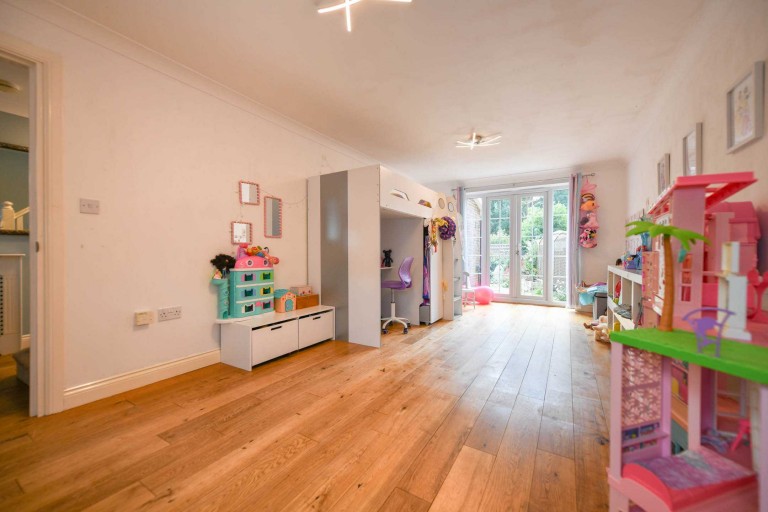 Images for Sweet Bay Crescent, Ashford