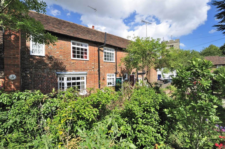 Click the photo for more details of Hussar Cottage, 8 Church Square, Lenham