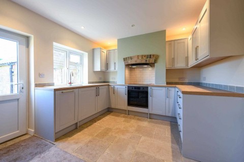 Click the photo for more details of Bowley Cottage, Bowley Lane, Maidstone