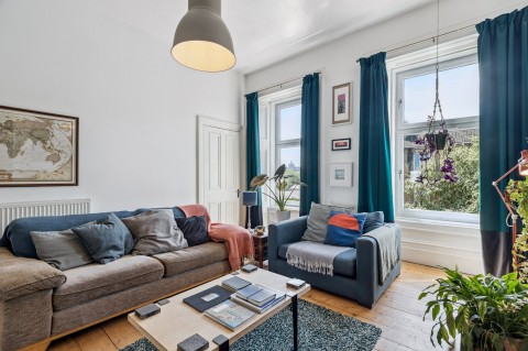 Click the photo for more details of Pollokshields, Glasgow
