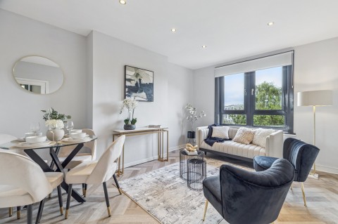 Click the photo for more details of Pollokshaws, Glasgow