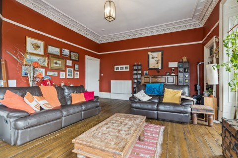 Click the photo for more details of Cathcart Road, Glasgow