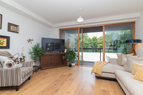 Click the photo for more details of Pollokshaws, Glasgow