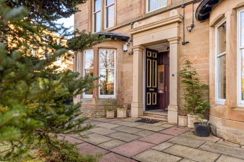 Click the photo for more details of Dumbreck, Glasgow