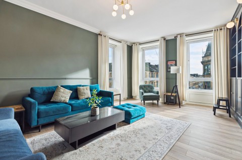 Click the photo for more details of Queens Park, Glasgow