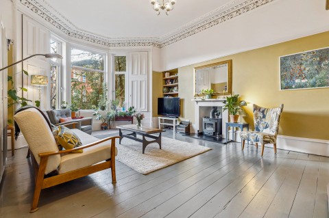 Click the photo for more details of Mount Florida, Glasgow