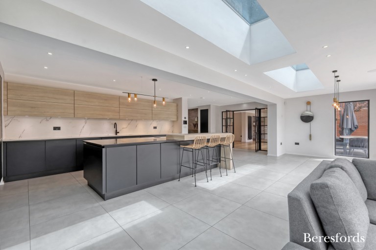 Images for Hutton Mount, Brentwood, Essex