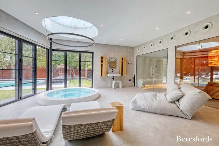 Images for Hutton Mount, Brentwood, Essex