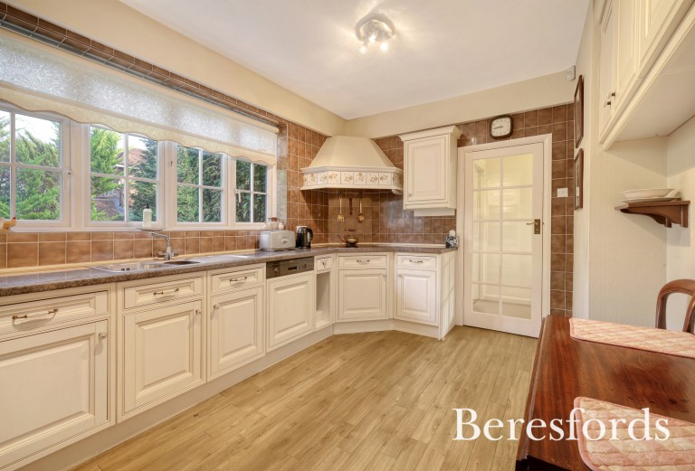 Images for Hutton Mount, Brentwood, Essex