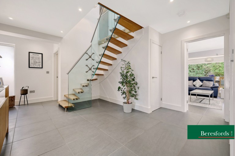 Images for Hutton Mount, Brentwood, Essex