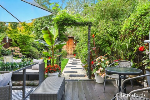 Click the photo for more details of Hutton, Brentwood, Essex