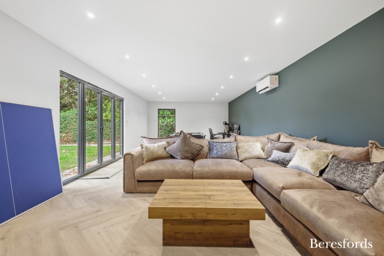 Images for Gidea Park