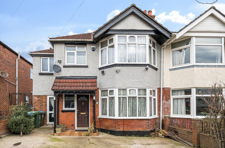 Click the photo for more details of Kitchener Road, Portswood, Southampton, Hampshire, SO17