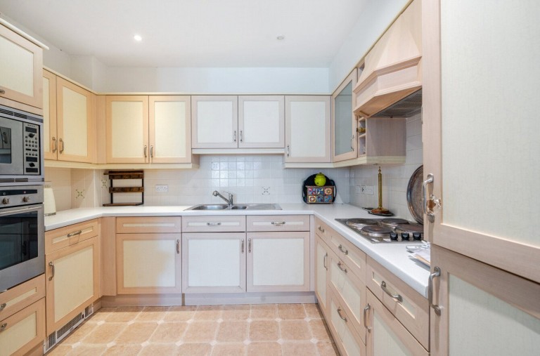 Images for Castle Village, Berkhamsted, Hertfordshire