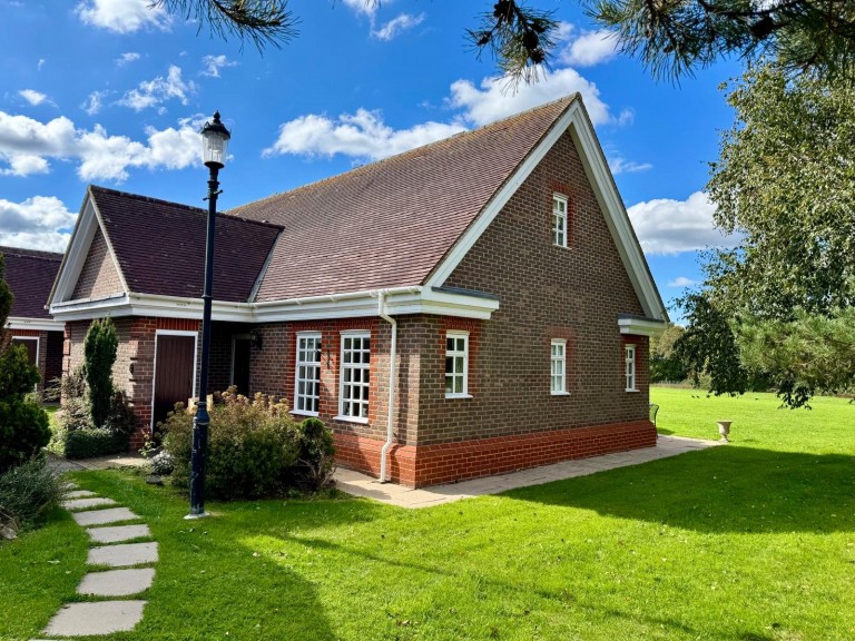 Images for Castle Village, Berkhamsted, Hertfordshire