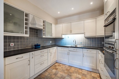 Click the photo for more details of Castle Village, Berkhamsted, Hertfordshire