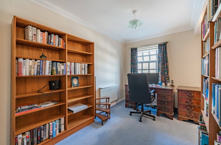 Images for Castle Village, Berkhamsted, Hertfordshire