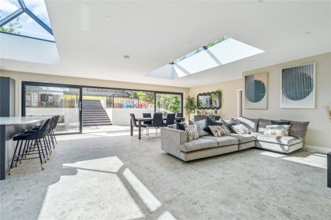 Click the photo for more details of Kings Langley, Hertfordshire