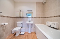 Images for Castle Village, Berkhamsted, Hertfordshire