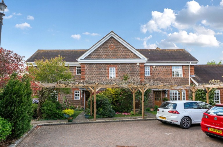 Images for Castle Village, Berkhamsted, Hertfordshire