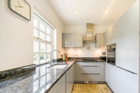 Click the photo for more details of Castle Village, Berkhamsted, Hertfordshire