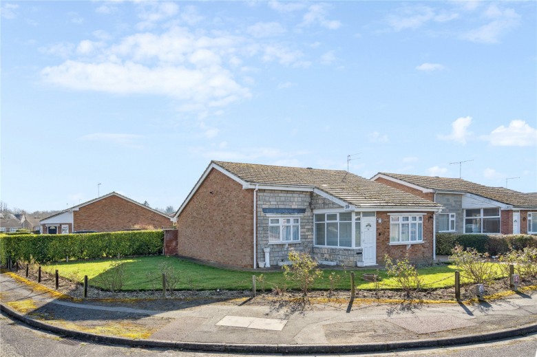 Click the photo for more details of Aston Clinton, Aylesbury, Buckinghamshire
