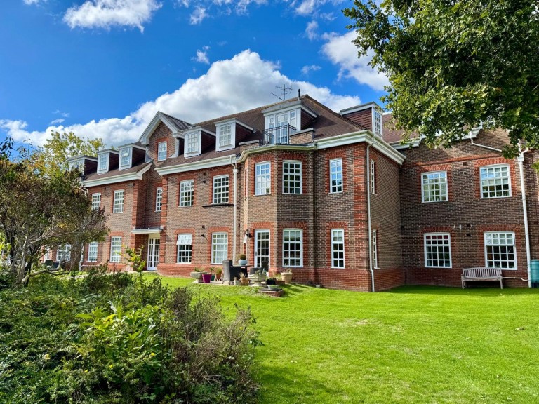 Images for Castle Village, Berkhamsted, Hertfordshire