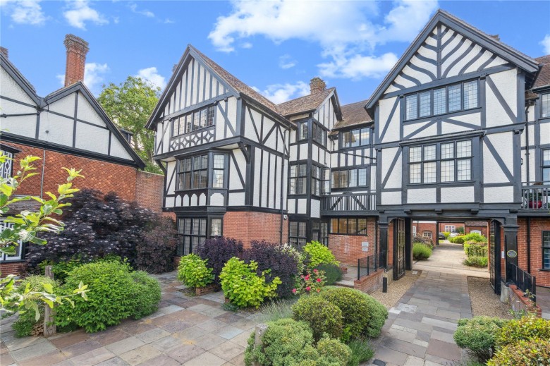 Click the photo for more details of Tring, Hertfordshire