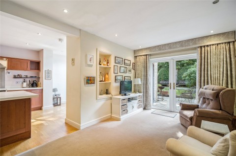 Click the photo for more details of Bovingdon, Hertfordshire