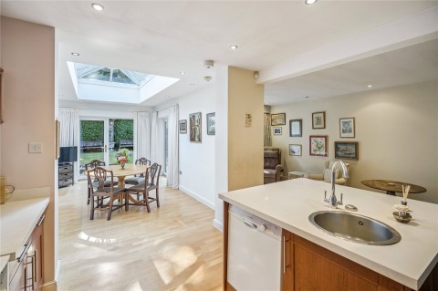 Click the photo for more details of Bovingdon, Hertfordshire