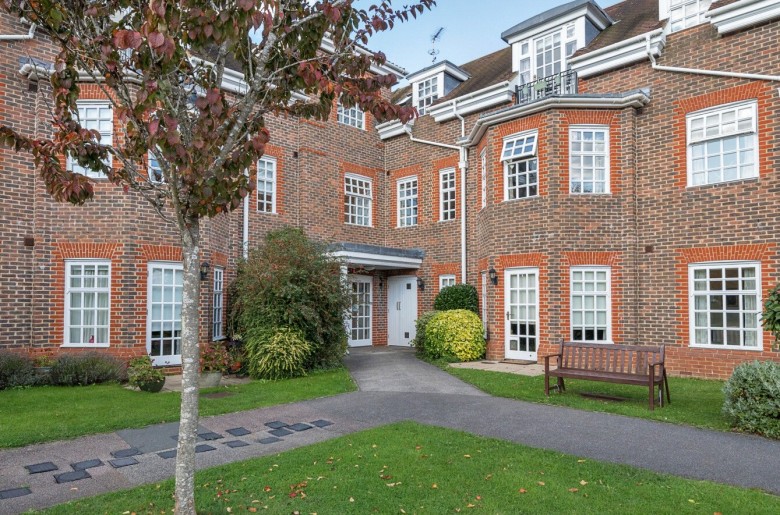 Click the photo for more details of Castle Village, Berkhamsted, Hertfordshire