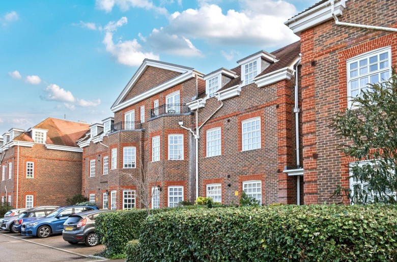Click the photo for more details of Castle Village, Berkhamsted, Hertfordshire