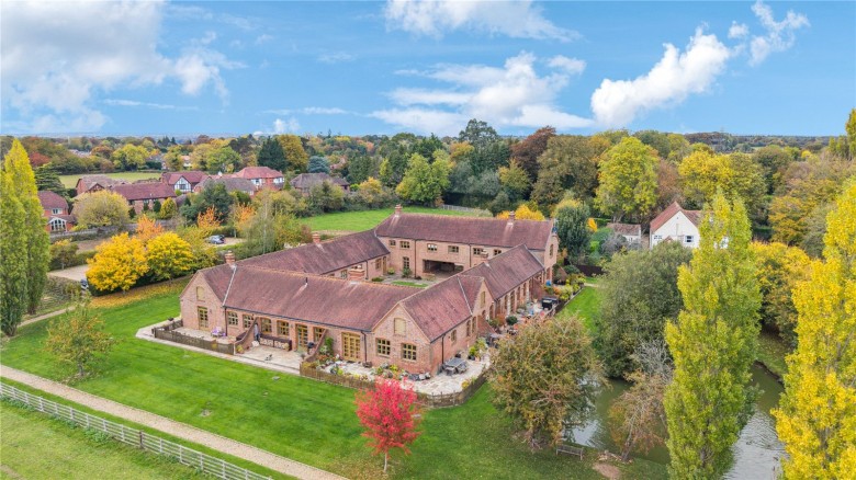 Click the photo for more details of Chesham, Buckinghamshire