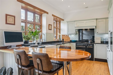 Click the photo for more details of Chesham, Buckinghamshire