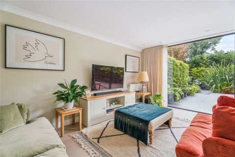 Click the photo for more details of Potten End, Berkhamsted, Hertfordshire