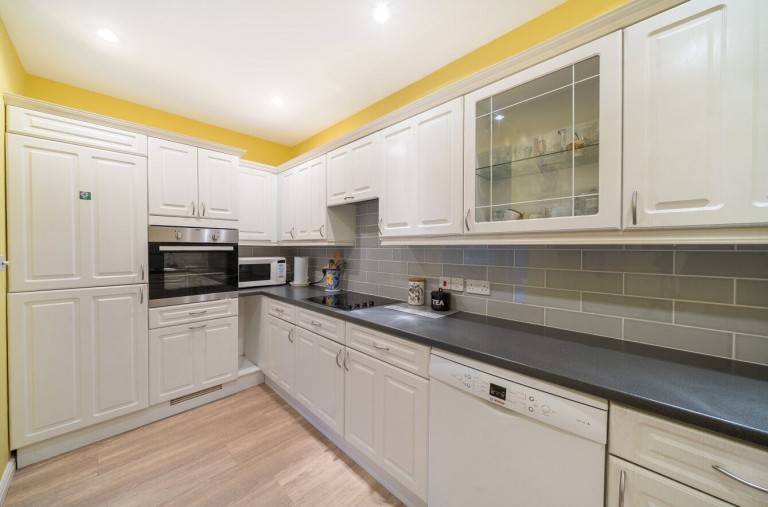 Images for Castle Village, Berkhamsted, Hertfordshire