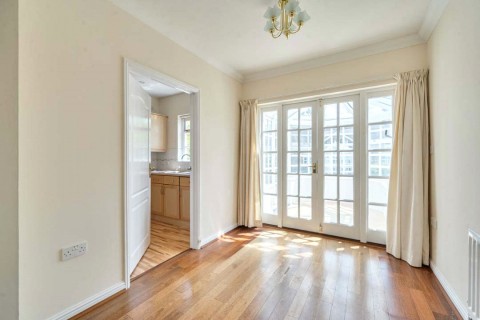 Click the photo for more details of Castle Village, Berkhamsted, Hertfordshire