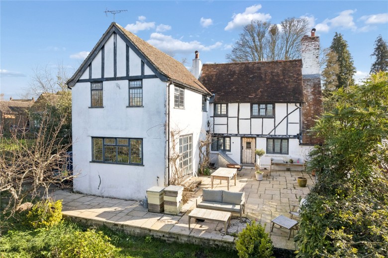 Click the photo for more details of Dagnall, Berkhamsted, Buckinghamshire