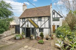 Images for Dagnall, Berkhamsted, Buckinghamshire