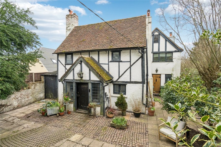 Images for Dagnall, Berkhamsted, Buckinghamshire