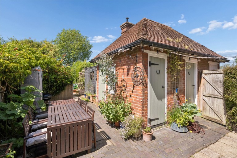 Images for Buckland Common, Tring, Buckinghamshire