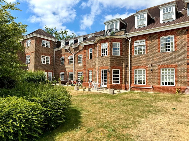 Click the photo for more details of Castle Village, Berkhamsted, Hertfordshire
