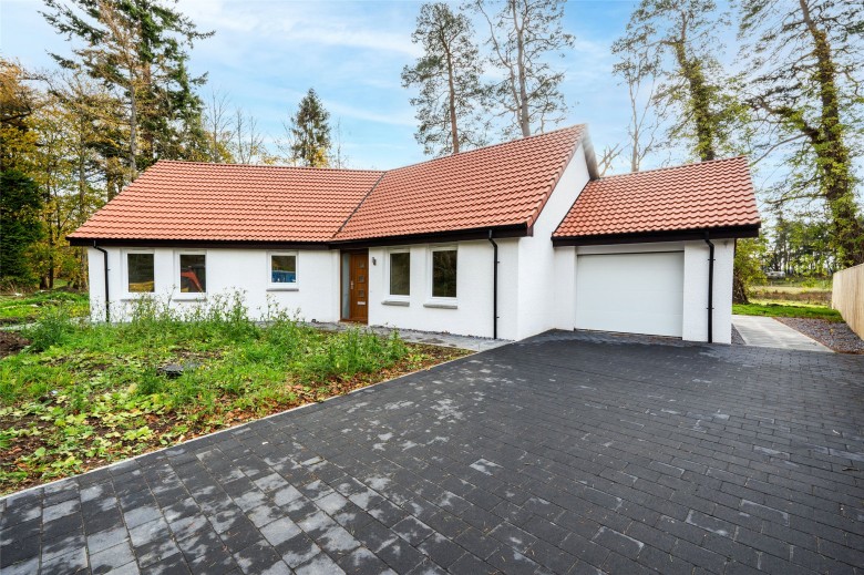 Click the photo for more details of Bow Of Fife, Cupar