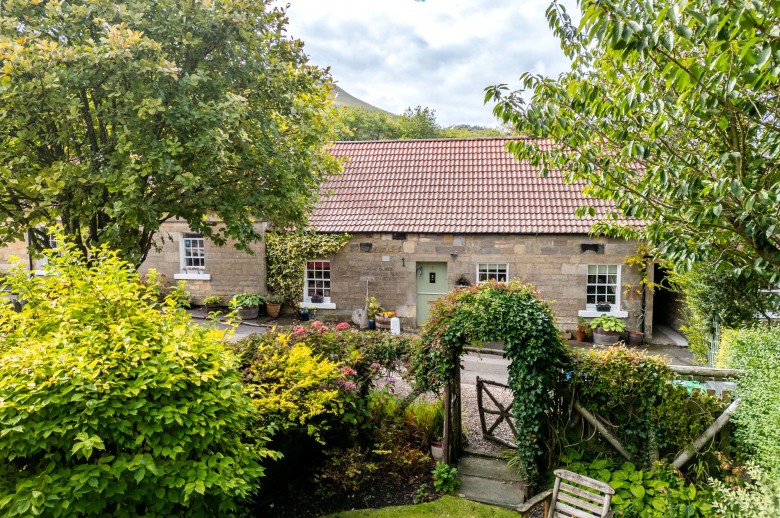 Click the photo for more details of Falkland, Cupar, Fife