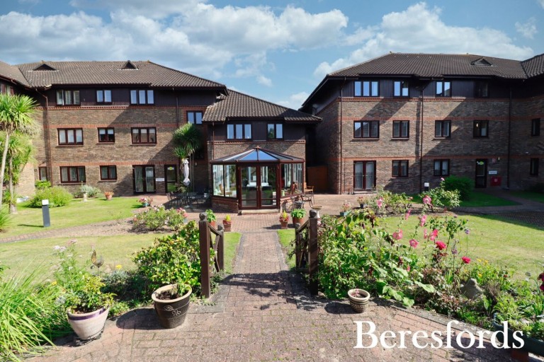 Images for Waldegrave Gardens, Upminster